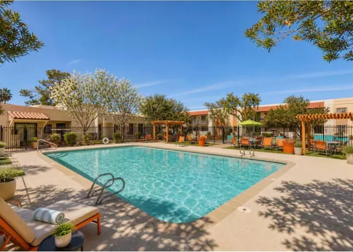 Modern & Stylish 1br Amenities Tempe